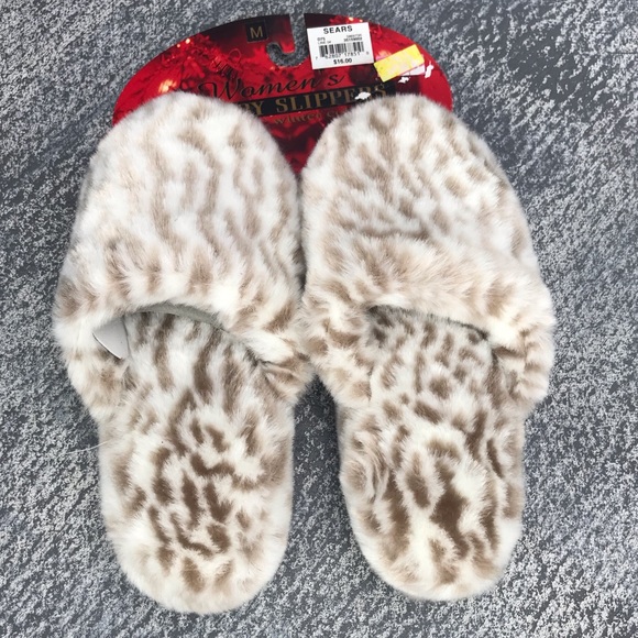 Plush Leopard Print Slipper - Picture 1 of 5